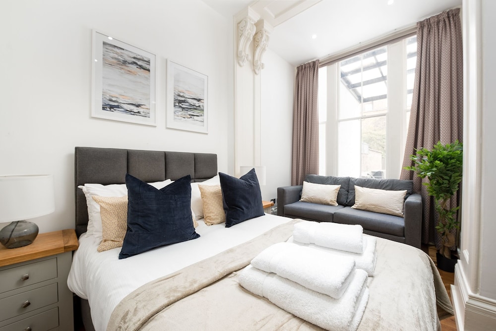 Bayswater by CAPITAL