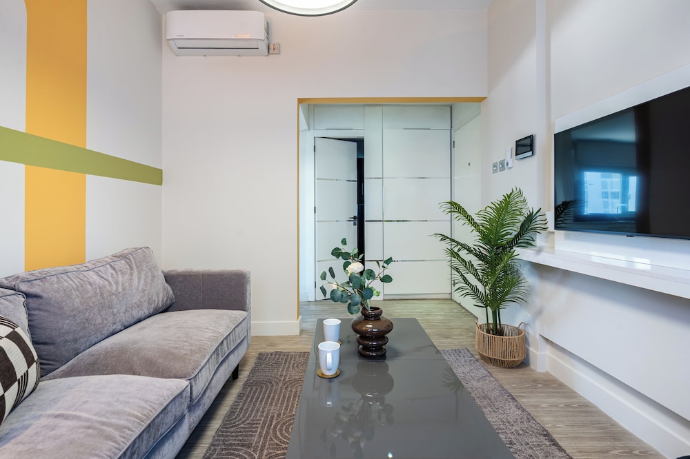 Local Host Living - Signature Apartments in Nicosia