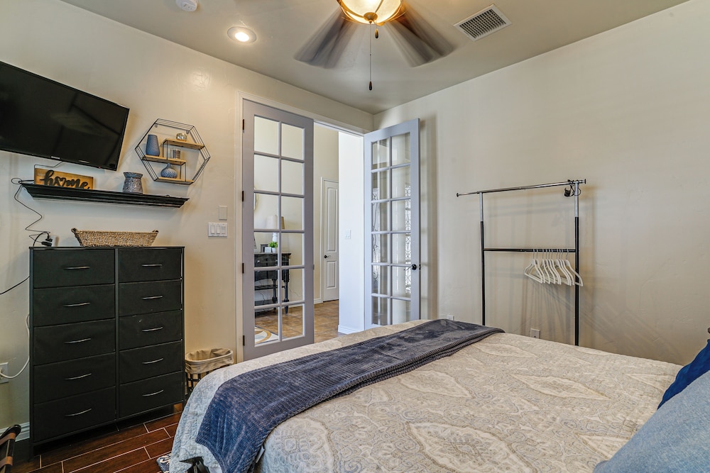 Family-friendly El Paso Home: Hike, Shop & Explore