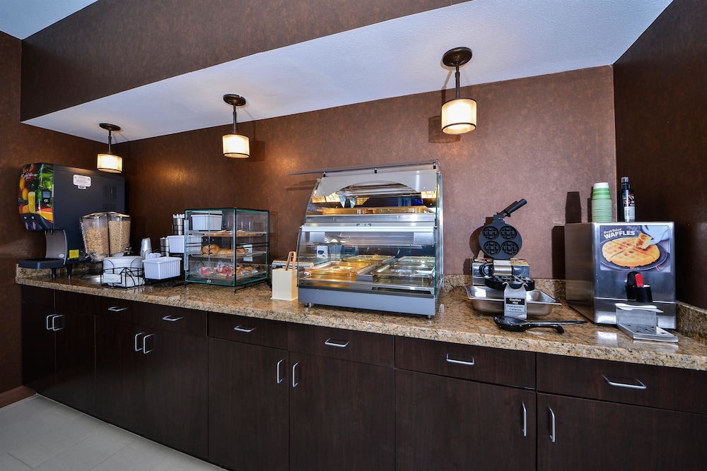 Americas Best Value Inn & Suites Cuero