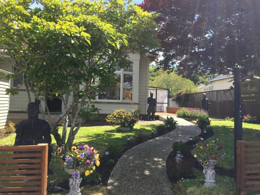 Dunedin Boutique Homestay