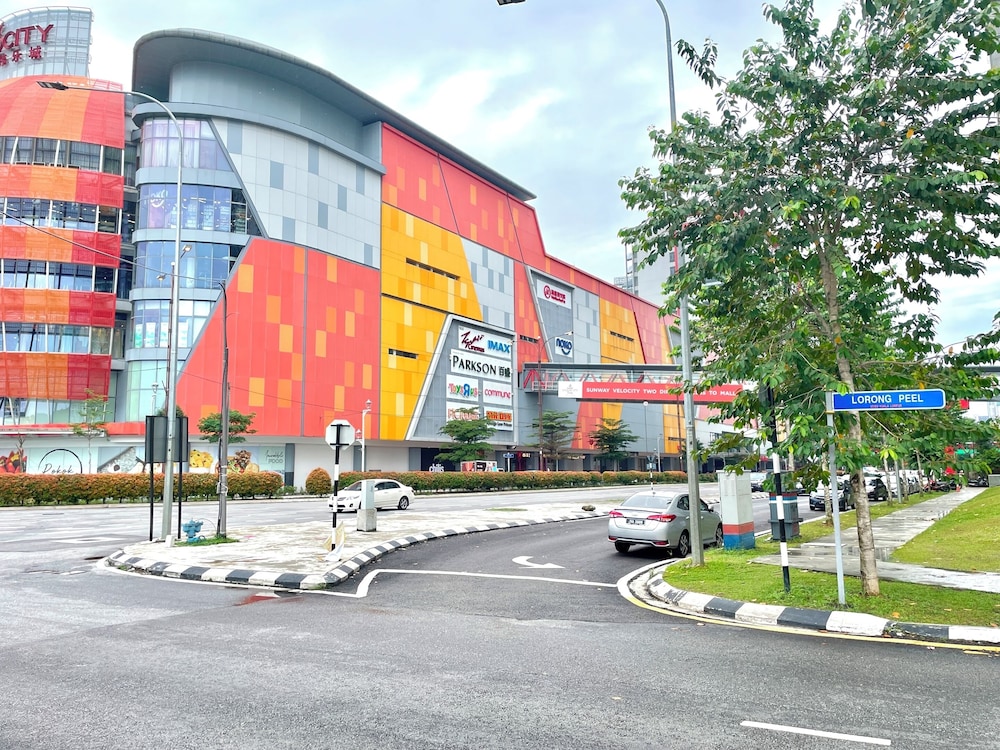 Staycation V Residence - Sunway Velocity