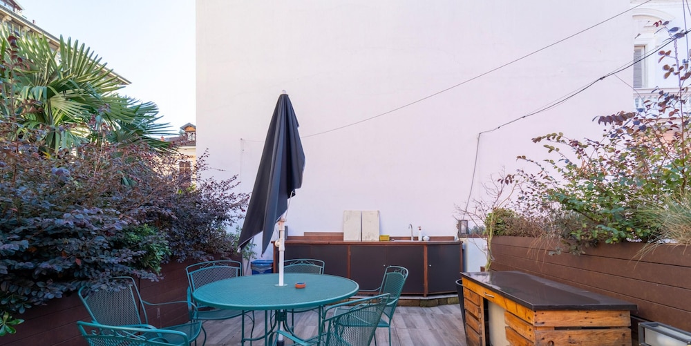 Roof Terrace in Como by Wonderful Italy view 4