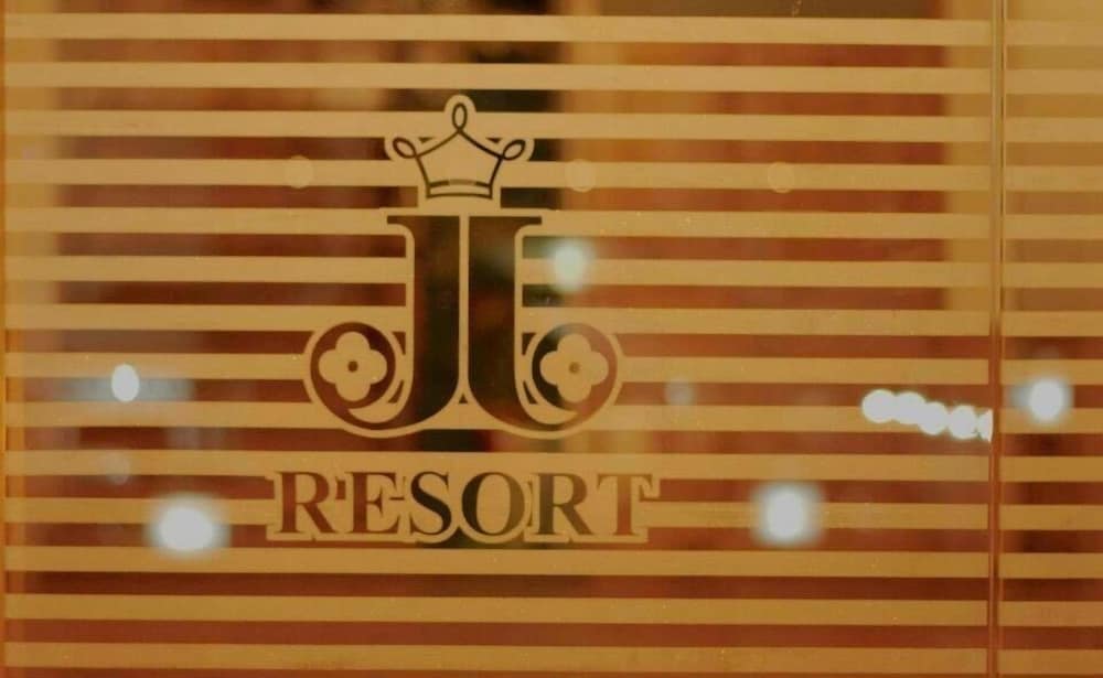 J.J Resorts