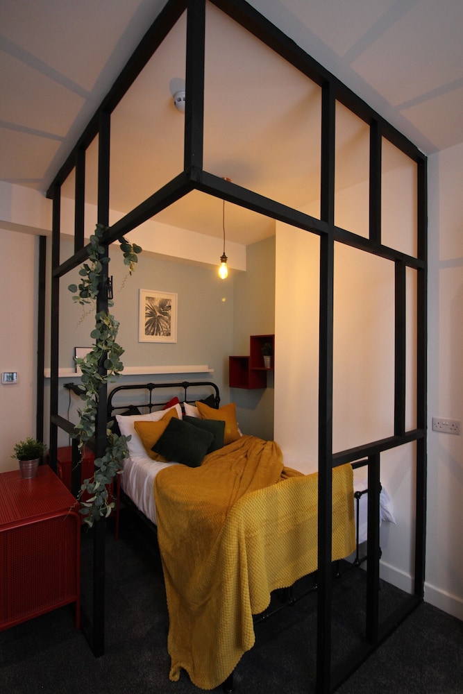 Apartments St Thomas Road view 4