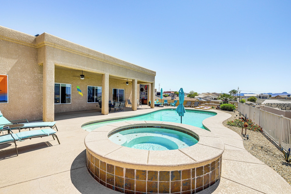 Lake View & Games: Spacious Oasis in Lake Havasu!