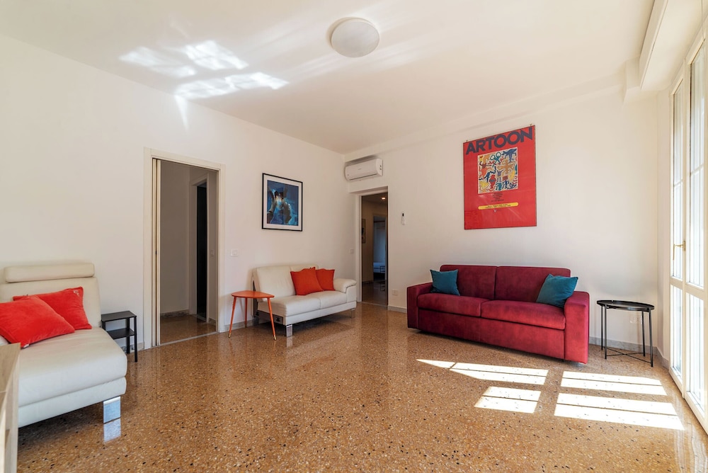 Spacious flat near to Central Rome