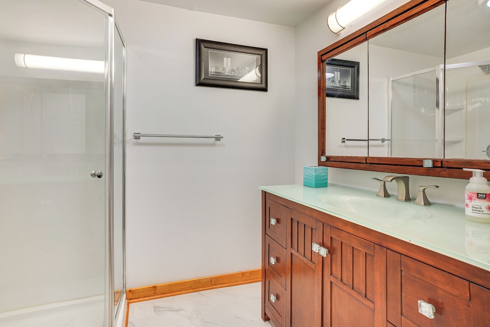 1 Mi to Shore: Lake Michigan Retreat w/ Game Room!