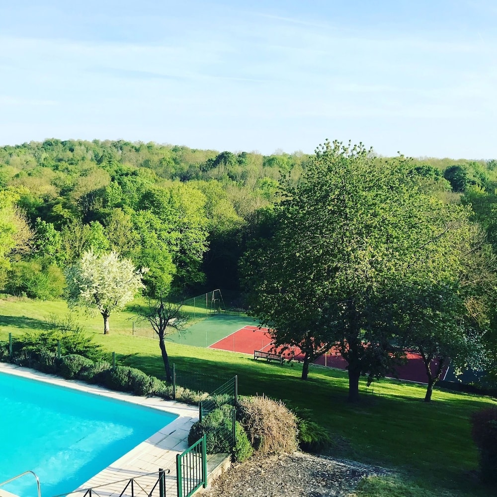 Les Hautes Sources