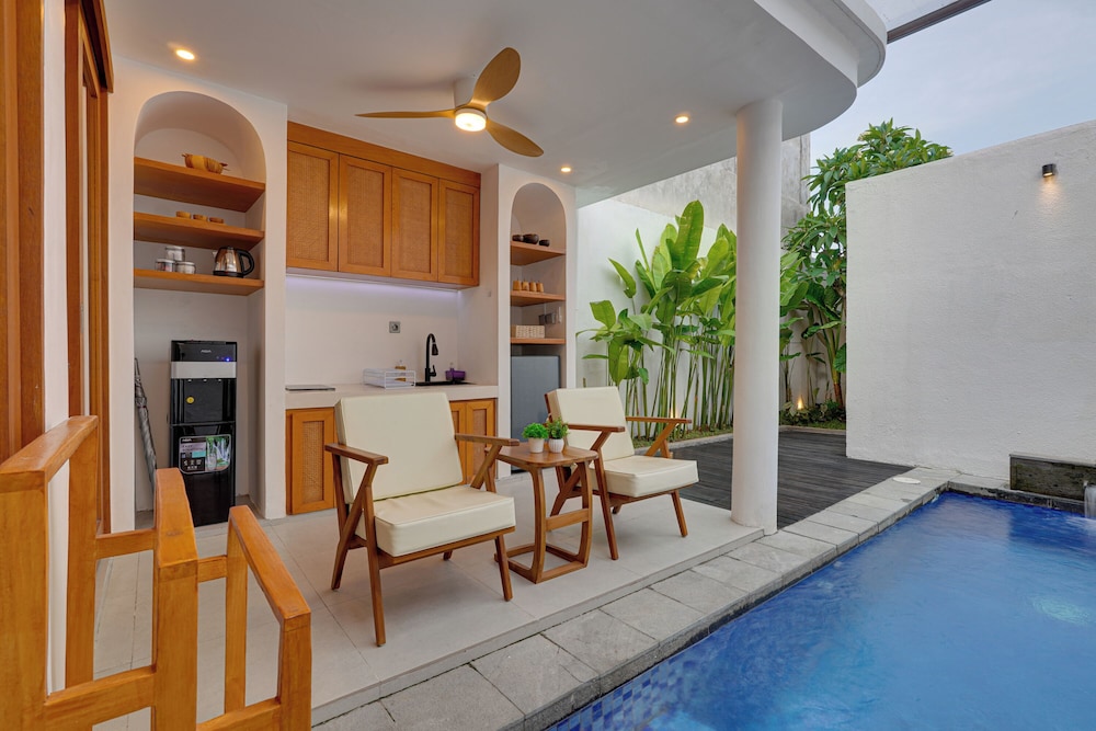 LaLuxe Villa and Residence
