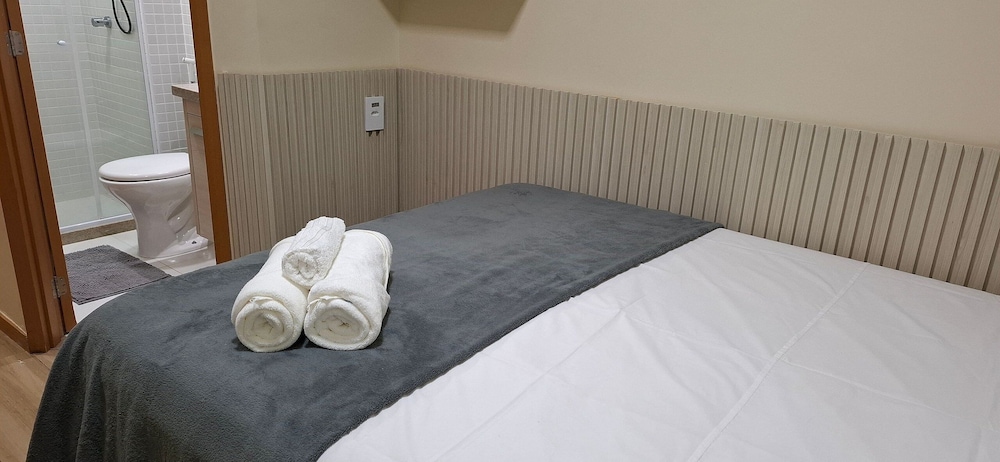 Condo. w/ Pool and Gym 70 m From the Beach - SMA