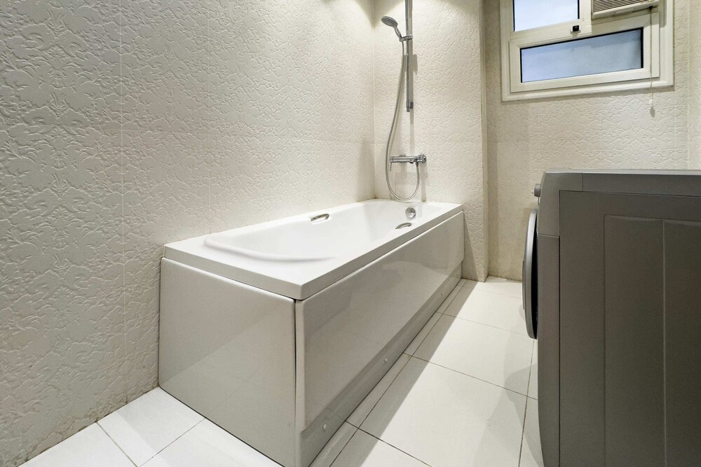 The Classic Contemporary Apartment, 2bdr