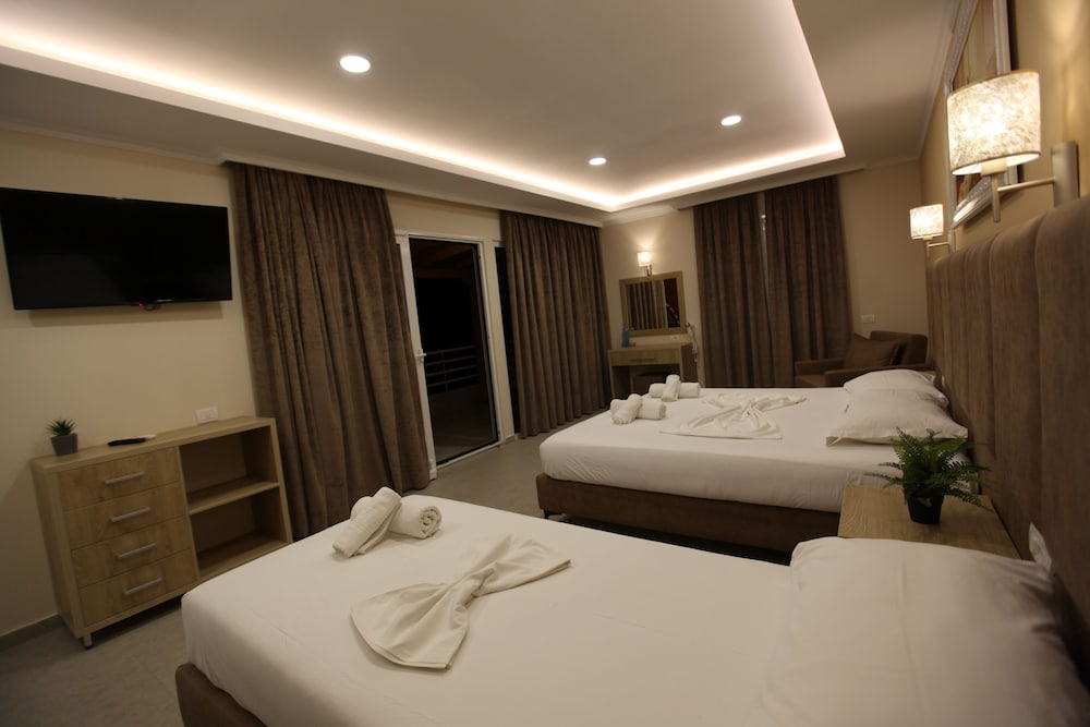 Karos Hotel Llaman