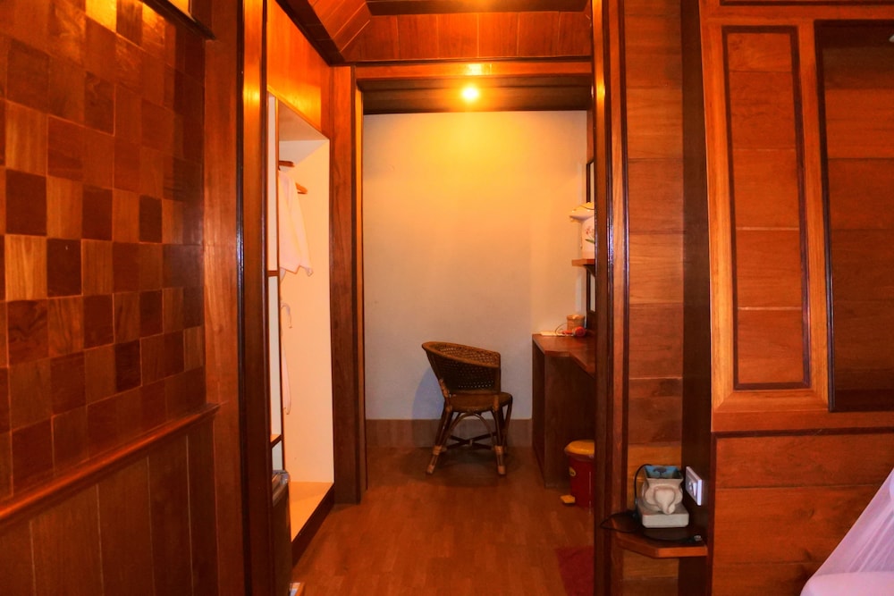 Baan Laanta Resort and Spa