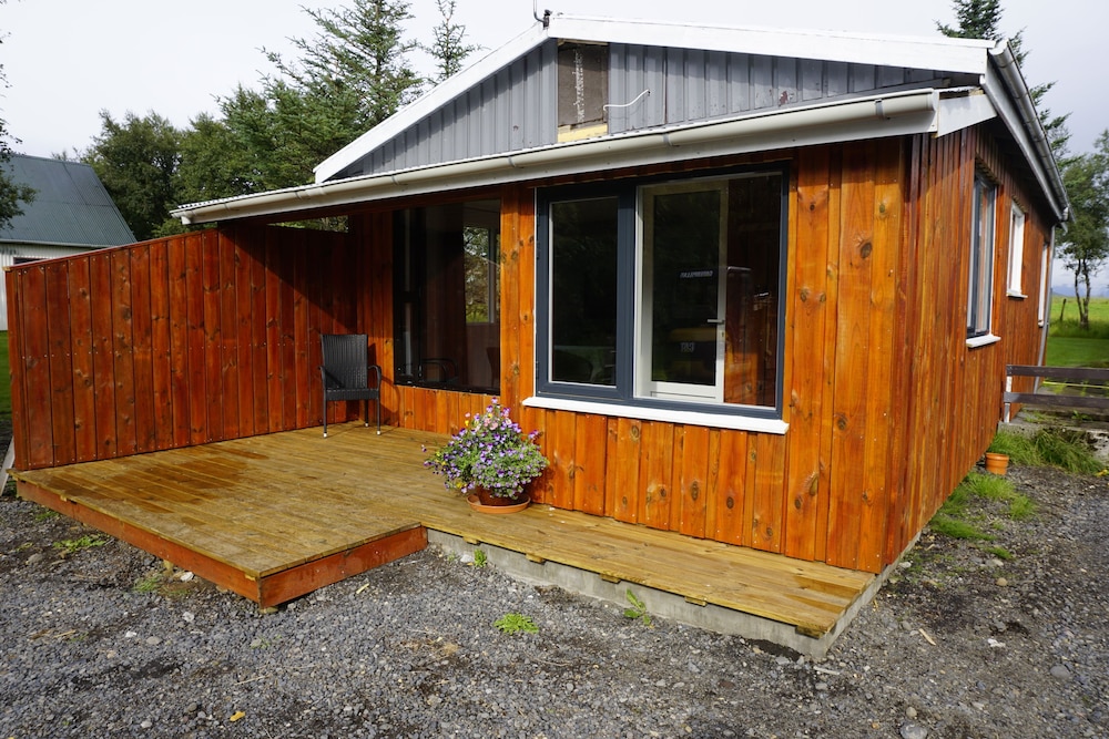 Hotel Hlíðarból Apartments - Image 1