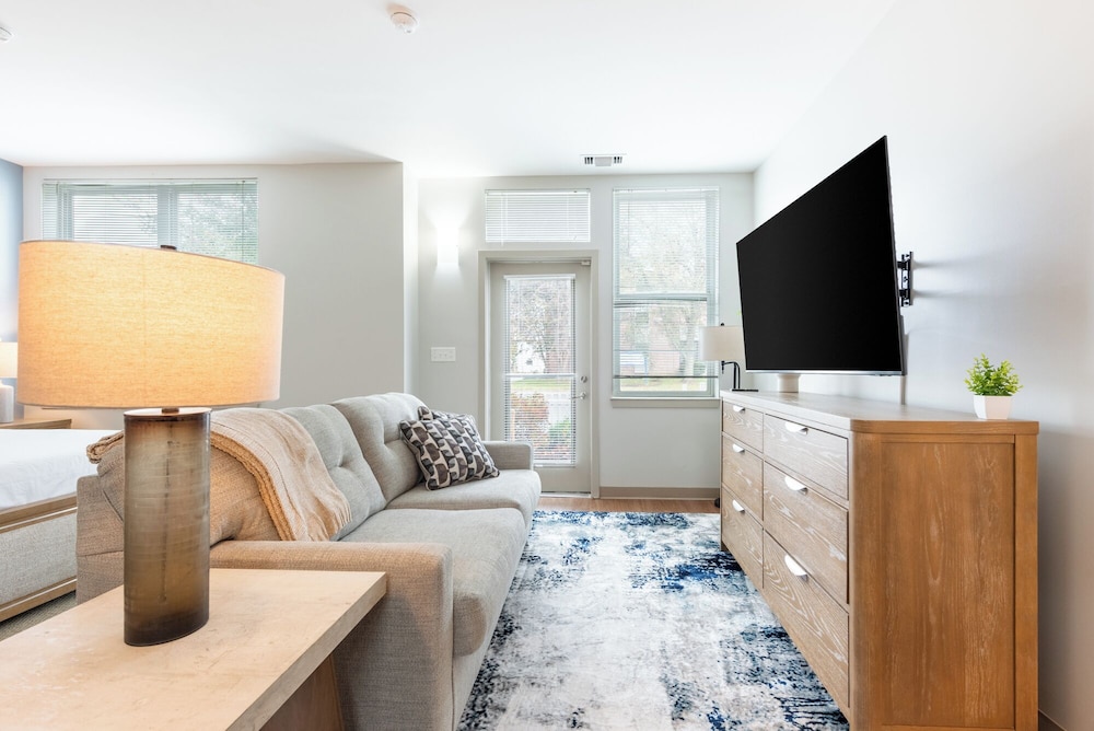 Landing Furnished Apartments South End Stratford