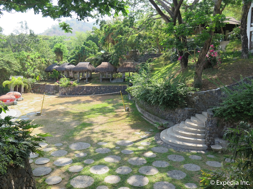 Aiyanar Beach and Dive Resort