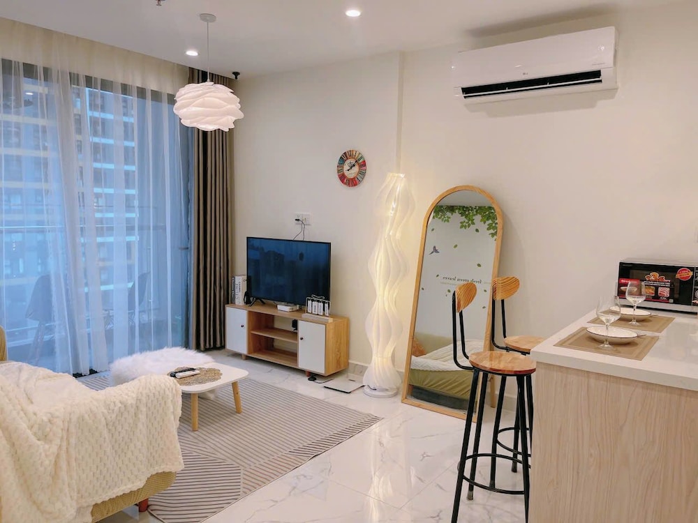 COZY- Vinhomes Grand Park Apartments