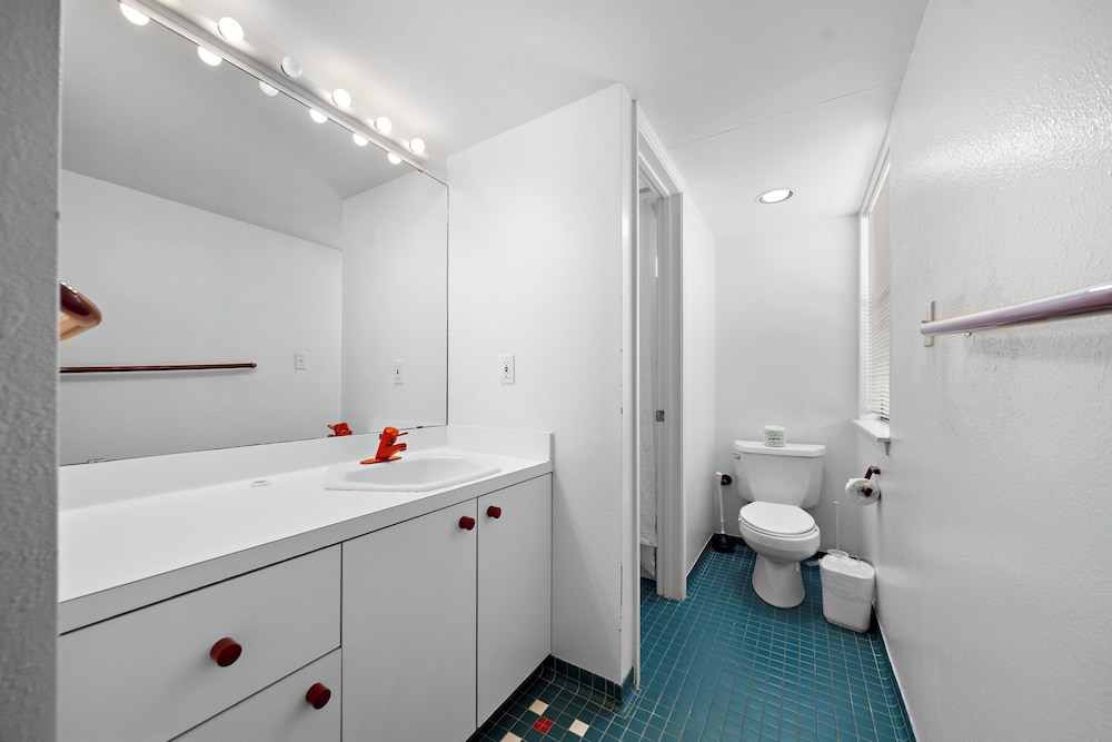 Pirates Beach Retreat by Ryson Vacation Rentals