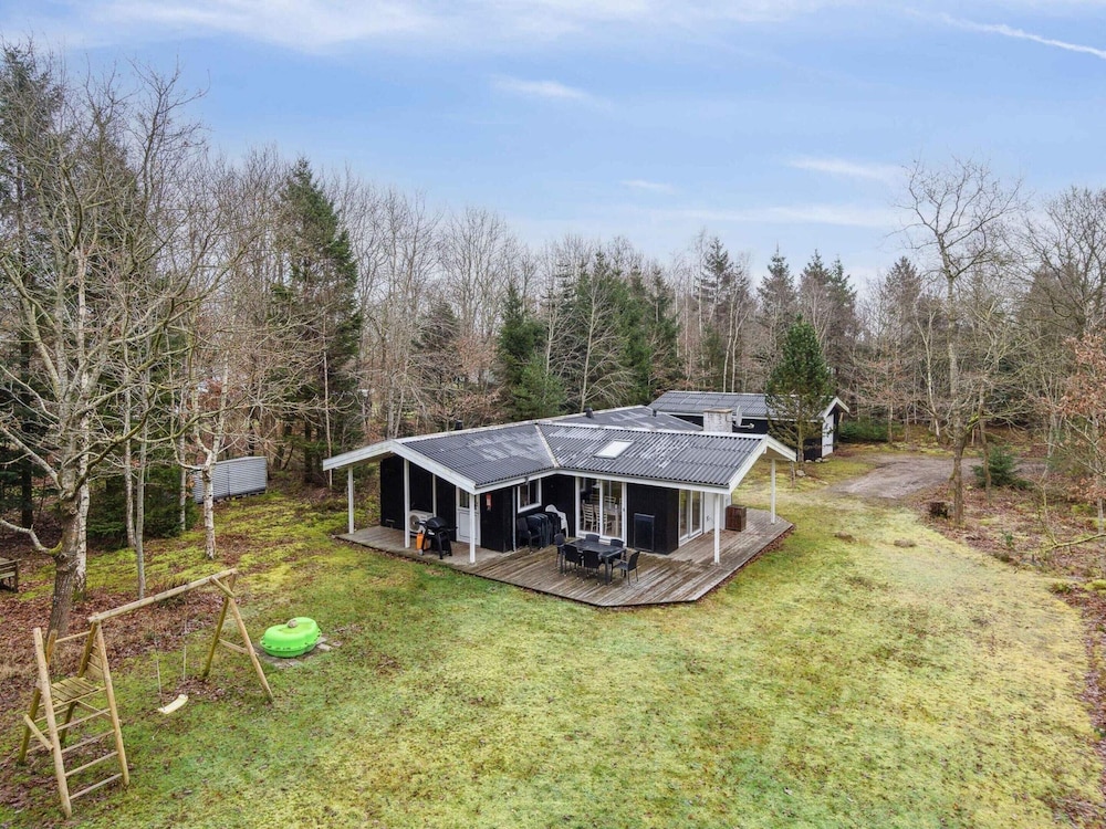 5 Star Holiday Home in Roslev