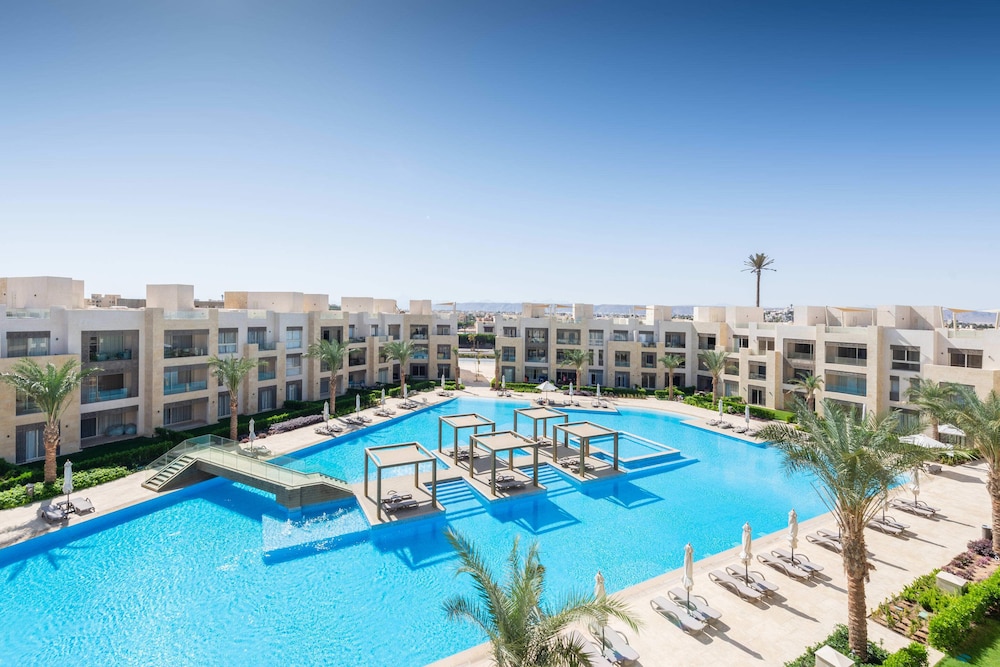 Xuru Stays I Sparky & Summery 2 BDR @ Mangroovy Free Beach & Pool Access