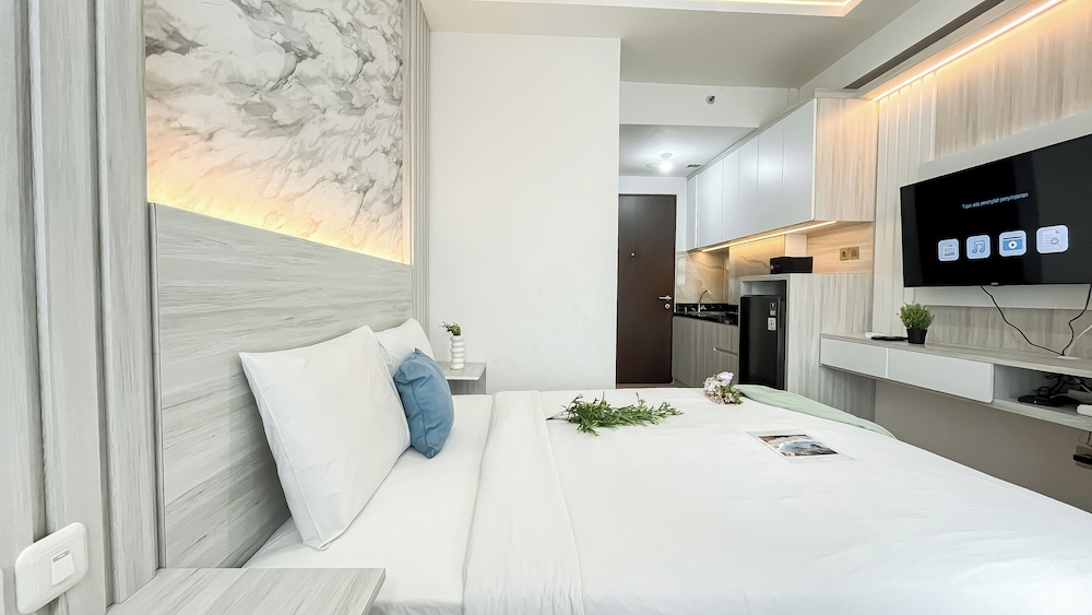Modern Studio At Transpark Cibubur Apartment