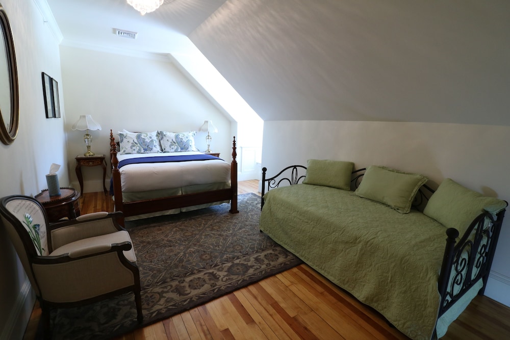 Windsor Mansion Inn