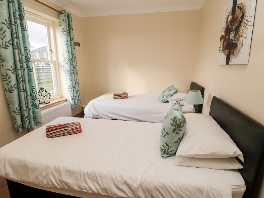 Alnwick Vacations - Bank Top Cottage - Property Image 3