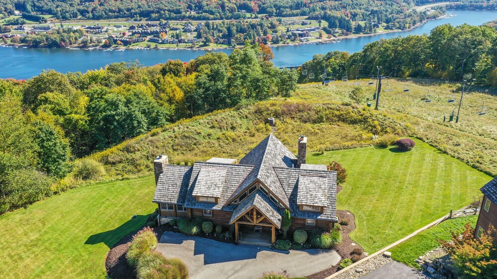 Wispy Business - Property Image 1