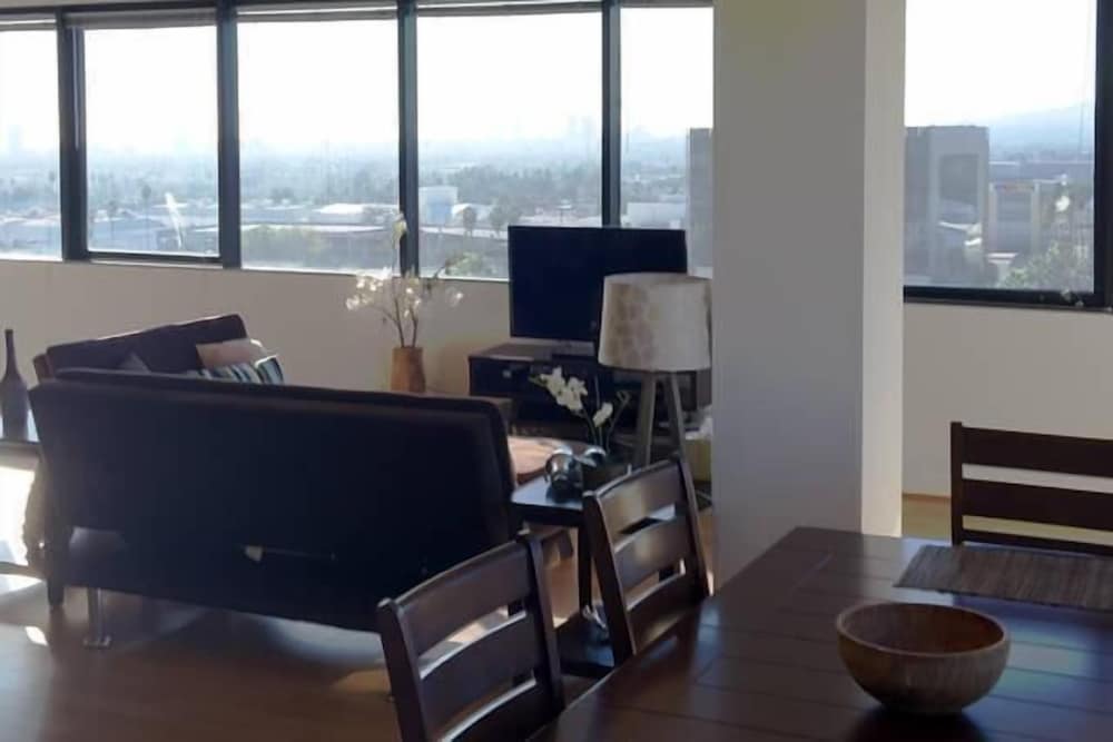 Hollywood 0 Bedroom Studio By Senstay — Los Angeles photo 4