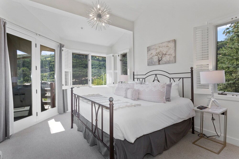 Trail's End Lodge at Deer Valley Resort - Three Bedroom Residence with Spa #501 3 Condo