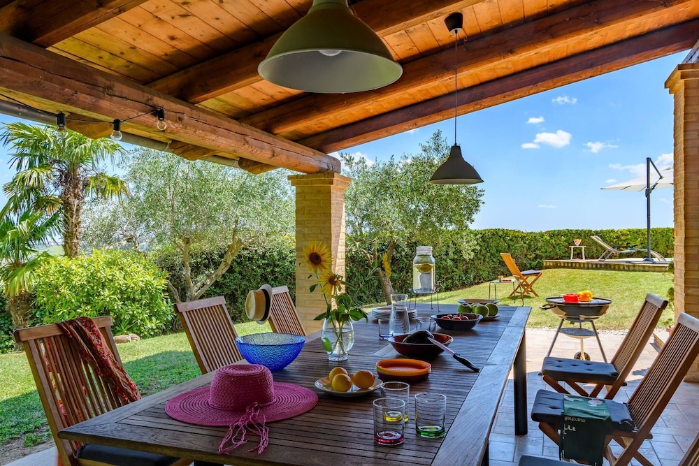 Casa Felicita 8 by Marche Holiday Villas