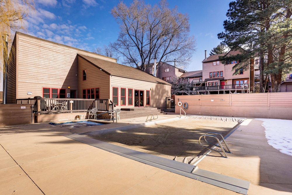 2 Mi to Dtwn Durango: Family Resort Retreat!