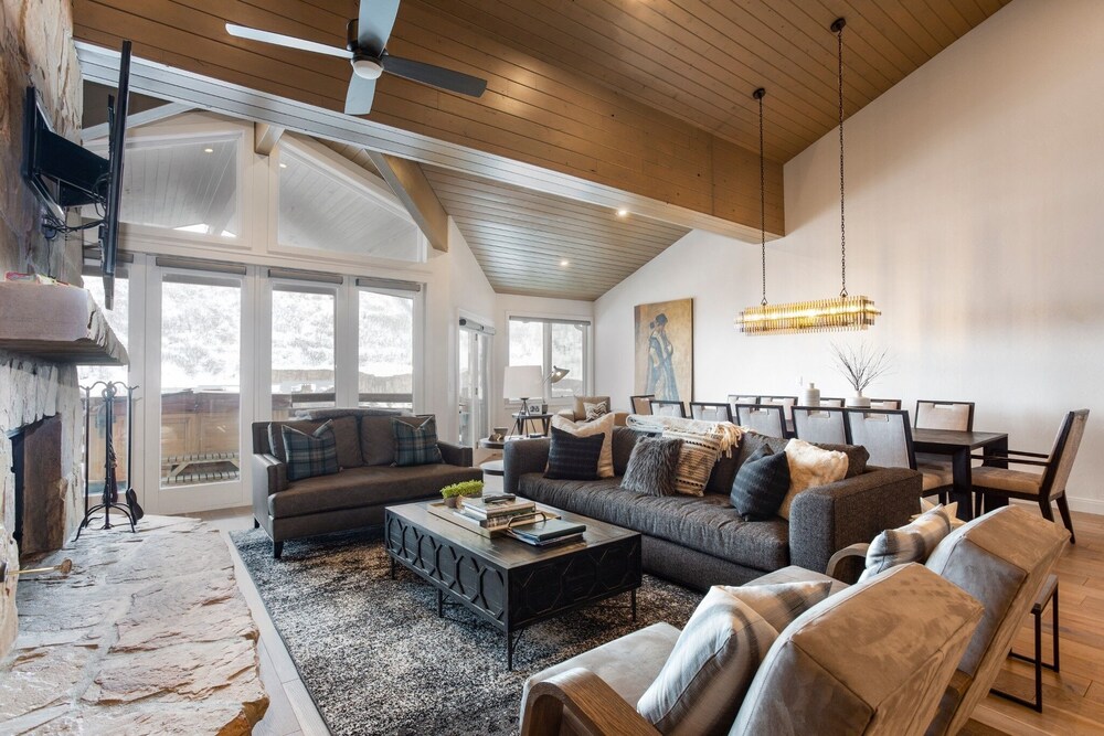 Trail's End Lodge at Deer Valley Resort - Three Bedroom Residence with Den and Spa #302 3 Condo