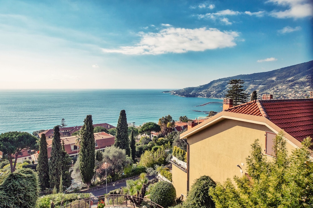 Una terrazza sul golfo di Ospedaletti