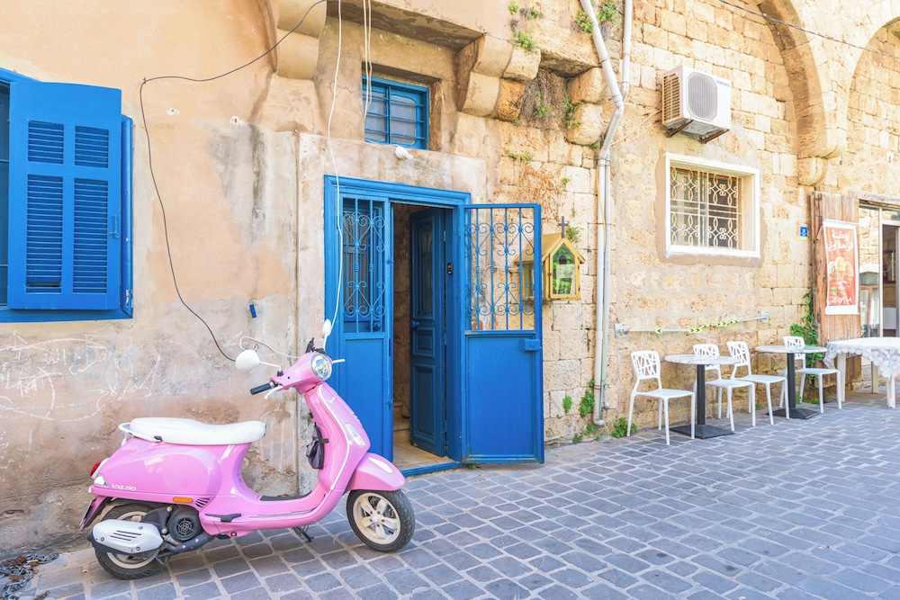 Galleria 1-Bedroom Apartment in Batroun