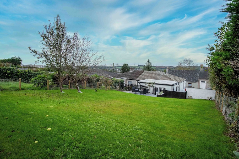 Wiston Street - 2 Bedroom Holiday Home - Pembroke