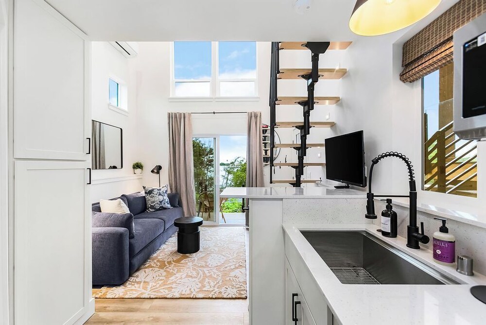 Covelet Hideaway