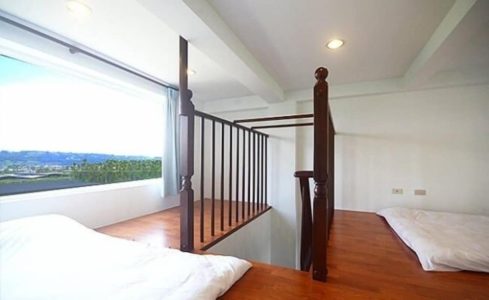 Warm House Hostel