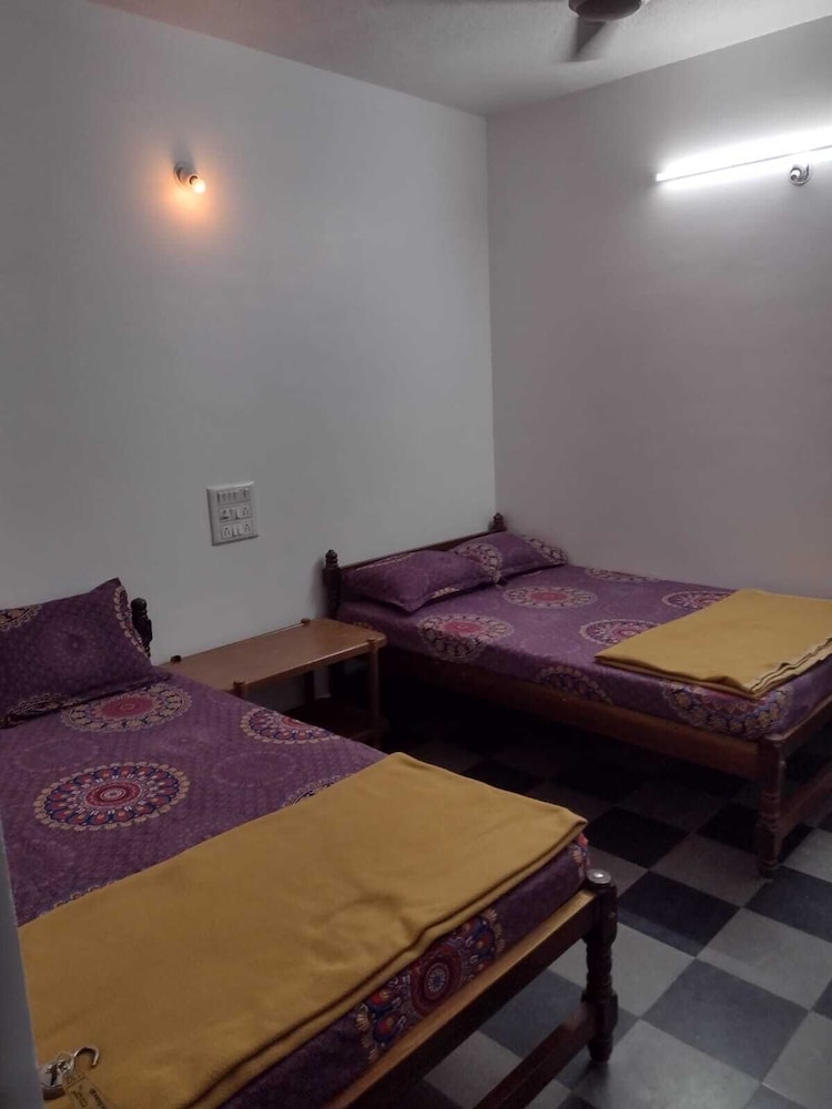 Padmashree lodge