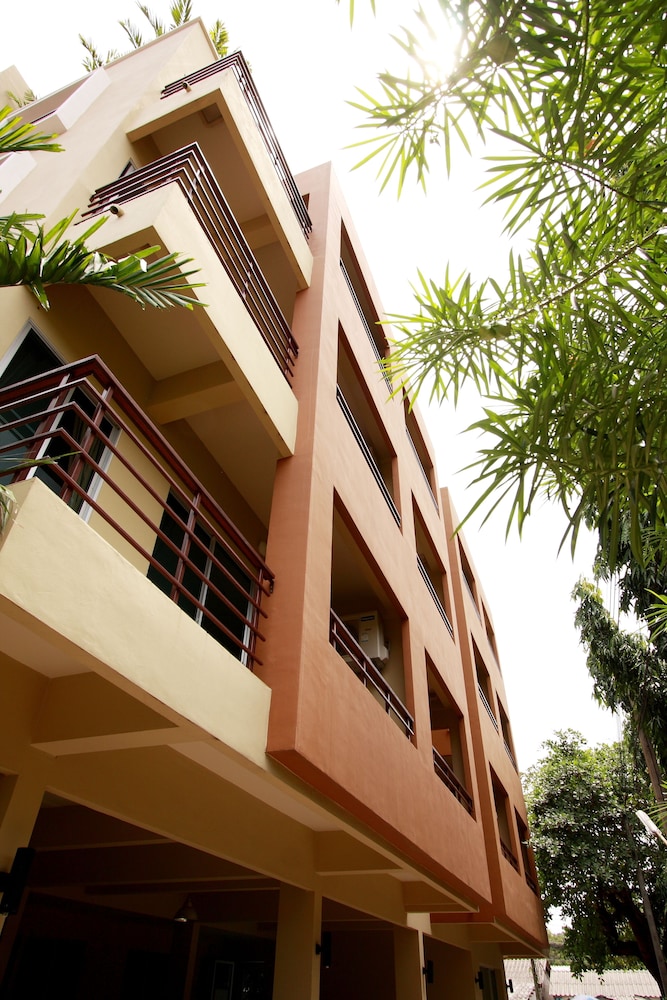 Phompassorn Apartment