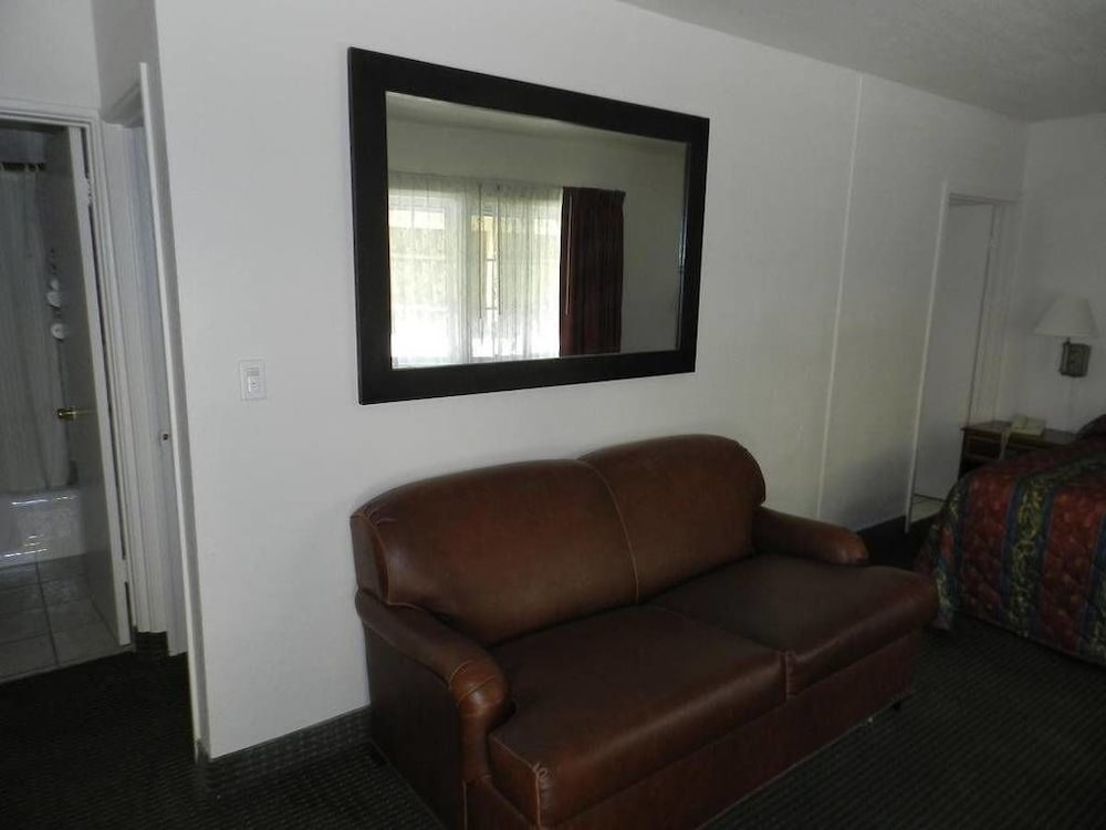 Starlite Motel - Property Image 7