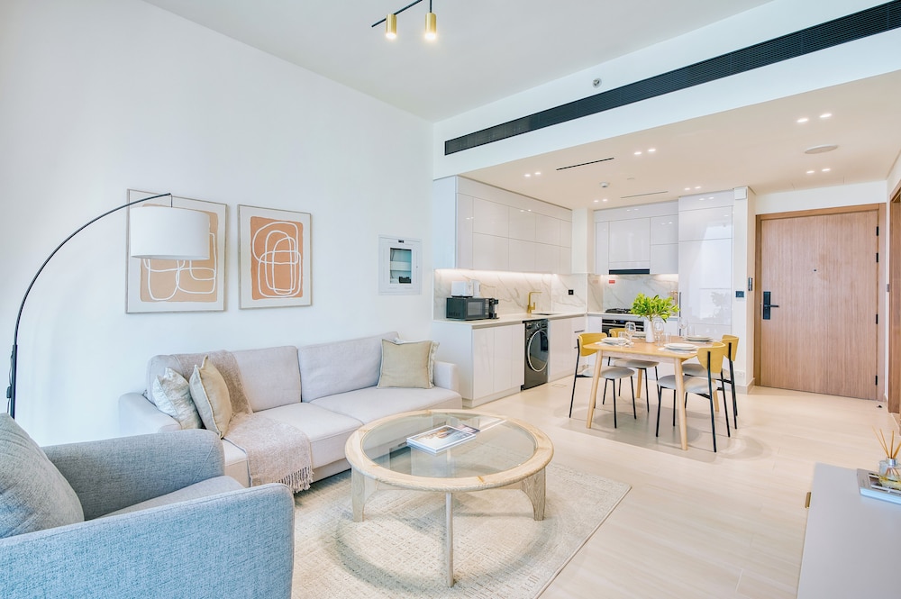 PVH - Tranquil 1BR - Binghatti Lavender