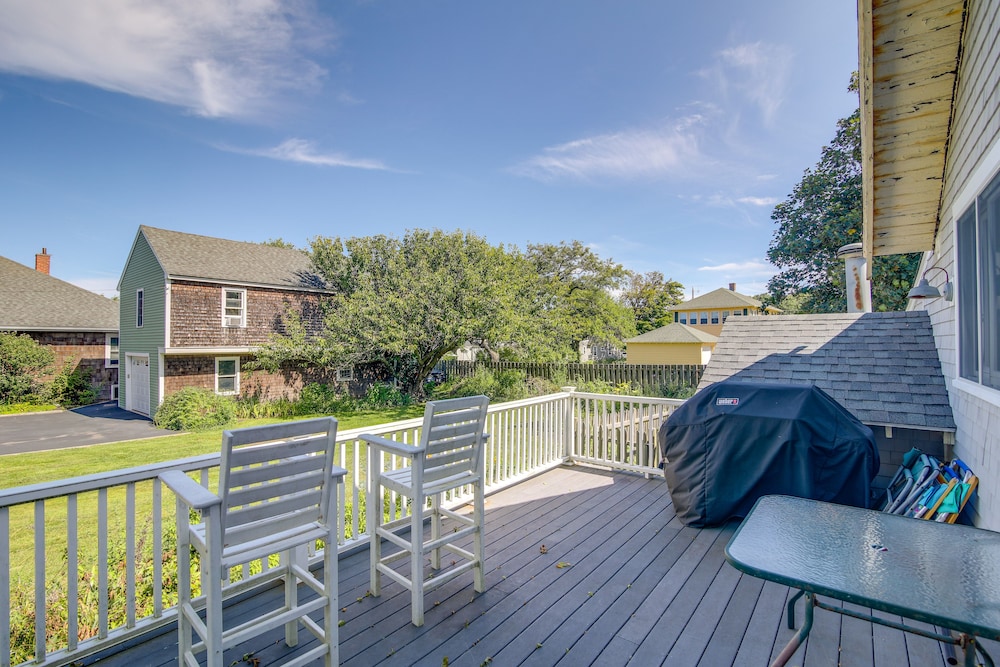 Charming Scituate Home w/ Deck - Walk to Beaches!