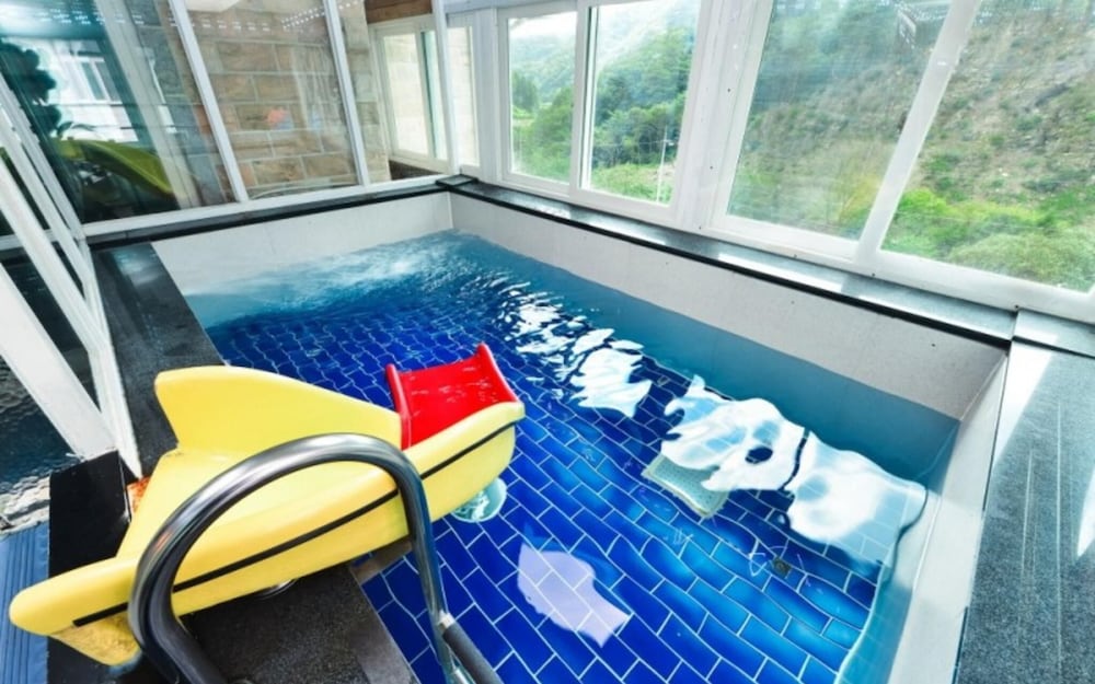Gapyeong Shinbi Kids Pool Villa