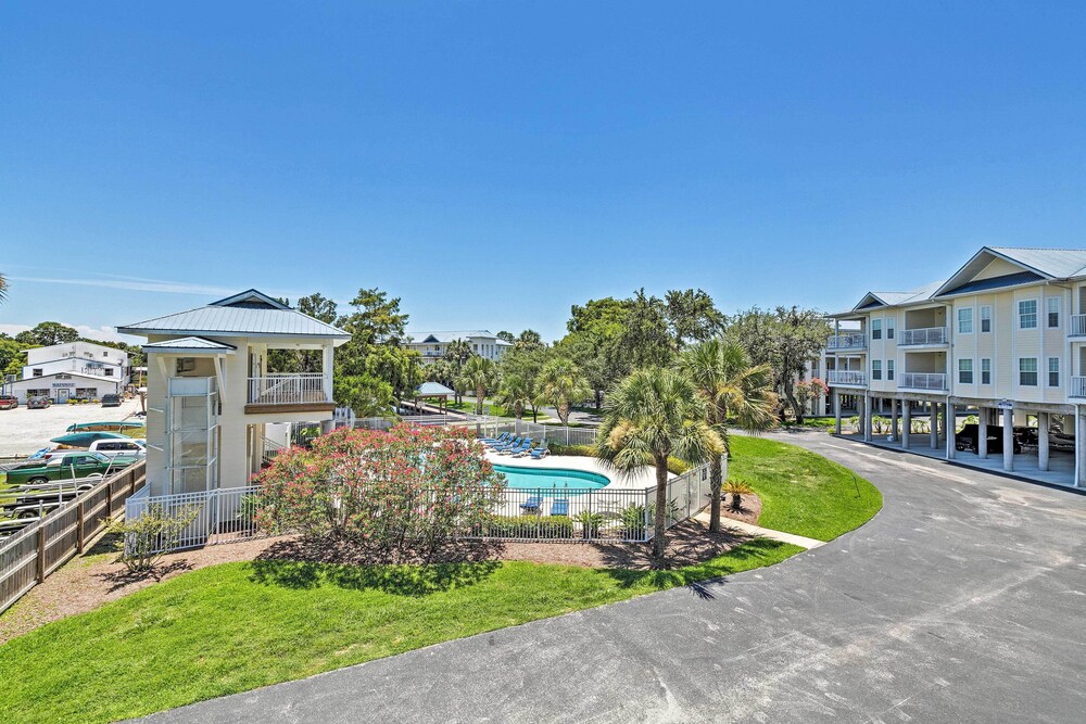 Fisherman's Paradise w/ Pool on Suwannee River view 5