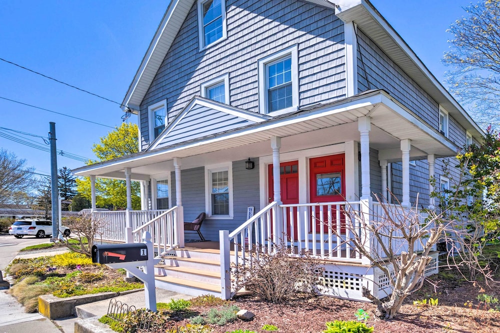 Mystic Refuge w/ Patio < 1 Mi to Downtown! view 2