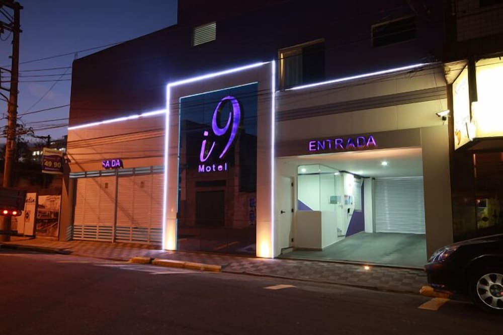 Hotel I9 Motel - Adults Only - Image 1