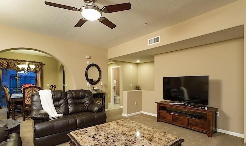 Hot Spot at Desert Ridge By Signature Vacation R