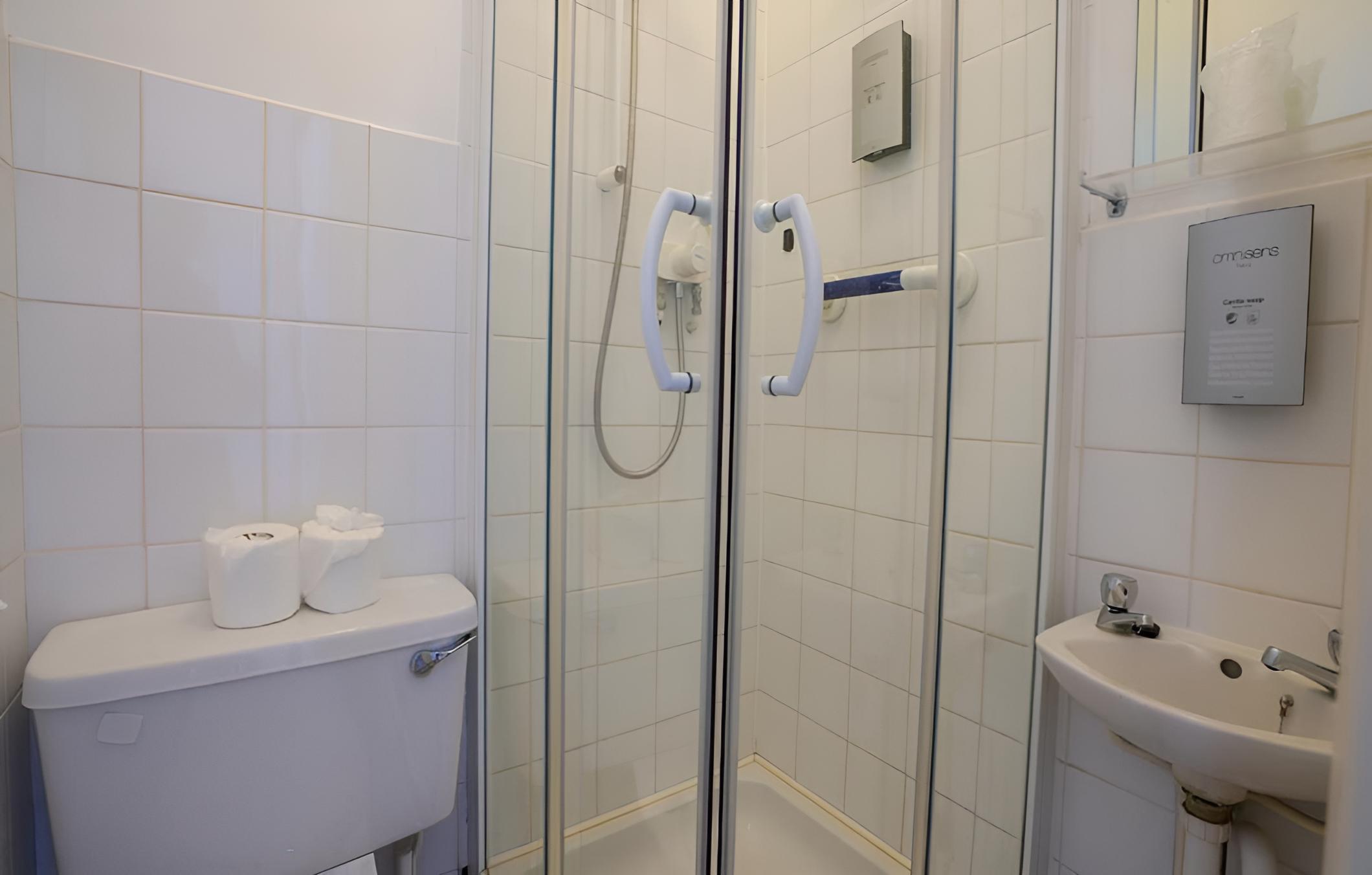 OYO Shanklin Beach Hotel